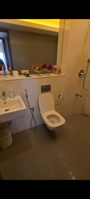 Team Area in 2 BHK Apartment at Rustomjee Elita, Andheri West – for Rent