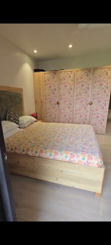 Bedroom in 2 BHK Apartment at Rustomjee Elita, Andheri West – for Rent