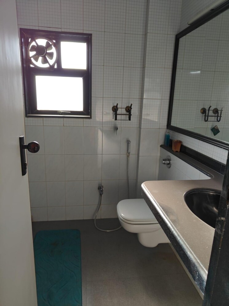 Kitchen, lokhandwala-complex 3 Bedroom 1450 Sq.Ft. Apartment In Andheri West Mumbai 9026178