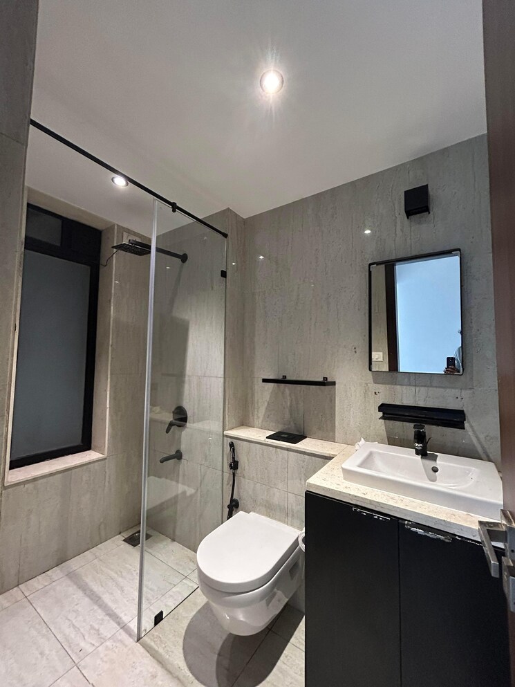 Bathroom, runwal-elegante 4 Bedroom 1658 Sq.Ft. Apartment In Andheri West Mumbai 9026186
