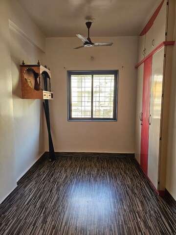 Bedroom in 2 BHK Apartment at Windsor Estate, Kalyani Nagar – for Rent