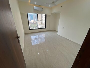 Room in 3 BHK Apartment at Chaitanya CHS Andheri, Andheri West – for Rent
