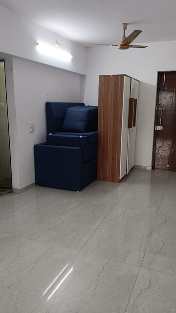Room in 1 BHK Apartment at Sheth Avante, Kanjurmarg West – for Rent