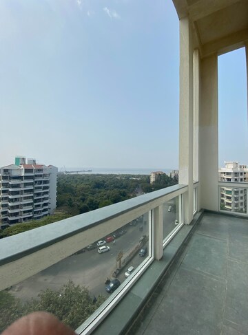 Balcony in 4 BHK Apartment at Seven Bungalow, Andheri West – for Rent