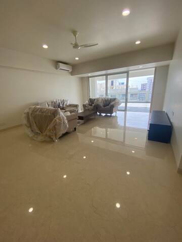 4 BHK Apartment For Rent in Seven Bungalow, Andheri West