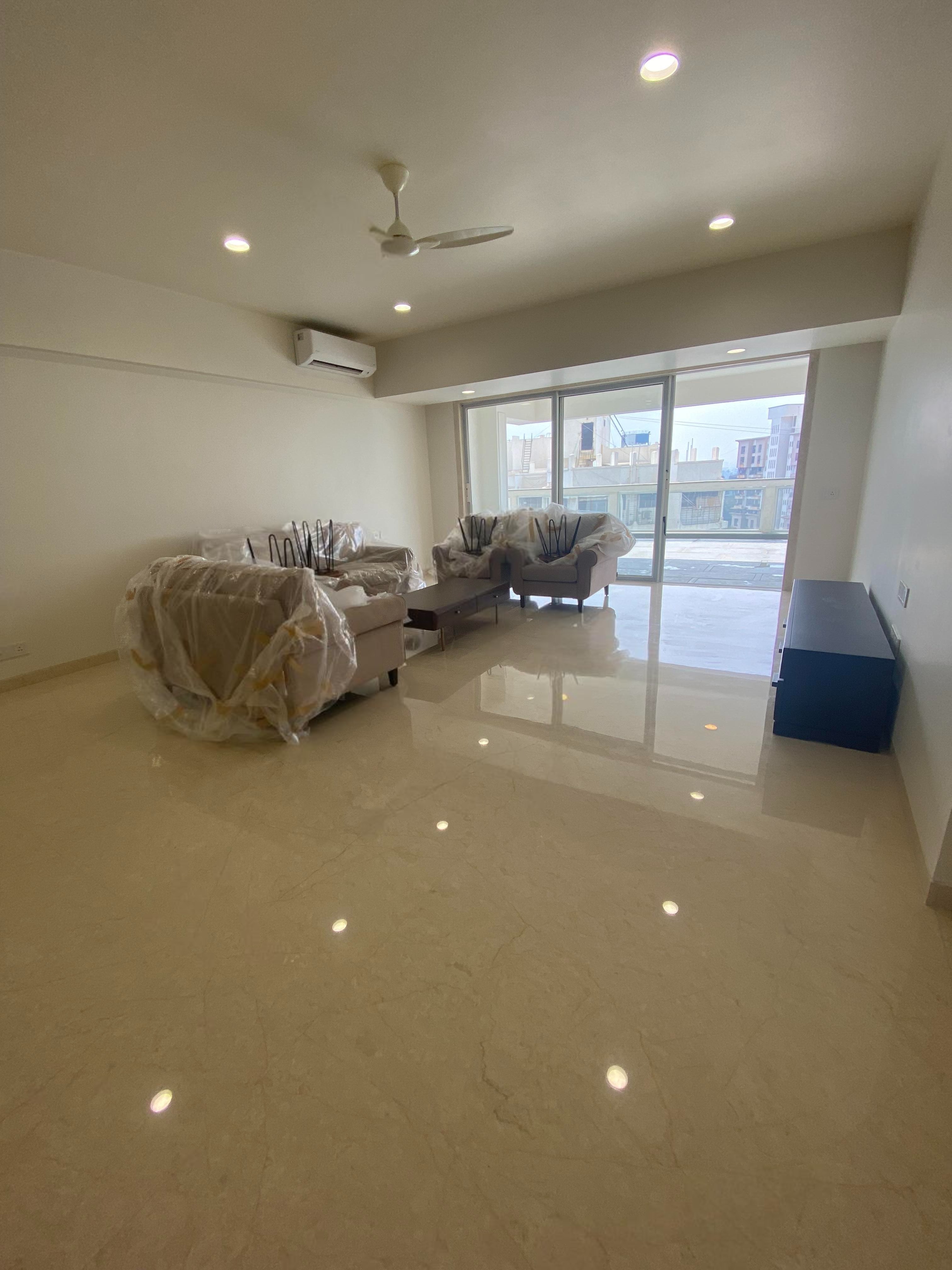 4 BHK Apartment For Rent in Seven Bungalow