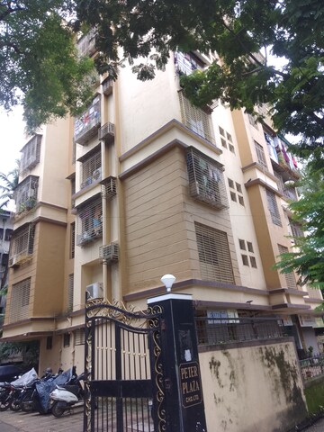 1 RK Apartment For Rent in Peter Plaza, Dahisar West