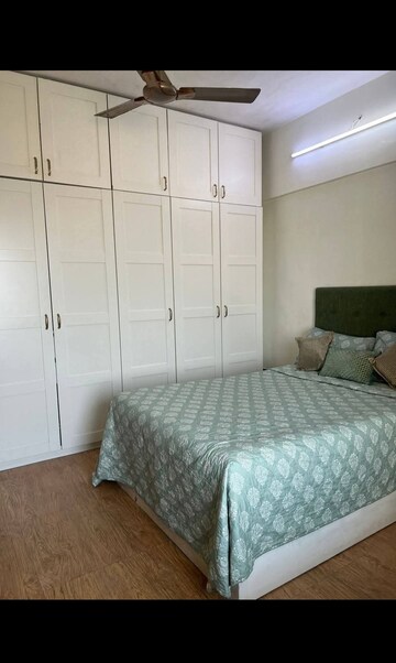 Bedroom in 2 BHK Apartment at Movie Tower, Andheri West – for Rent