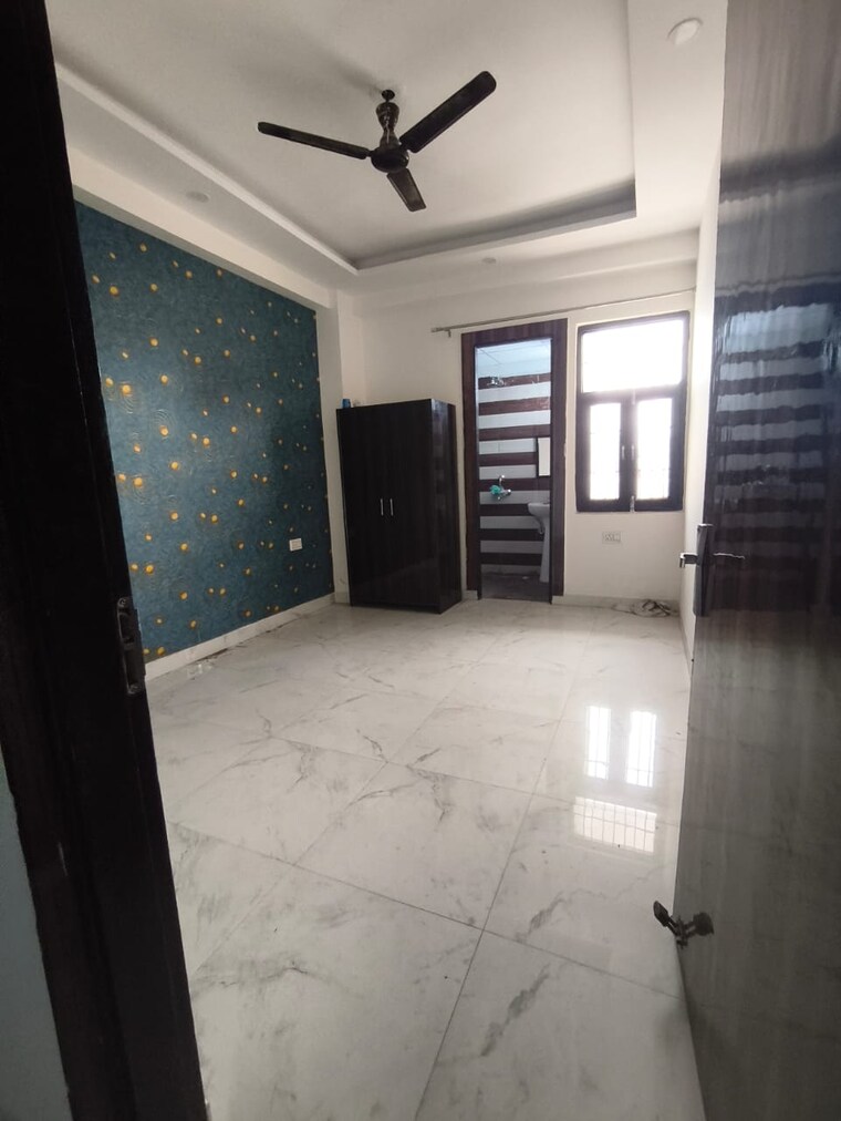 Room, happy-home-noida 2 Bedroom 1050 Sq.Ft. Builder Floor In Sector 73 Noida 9026227