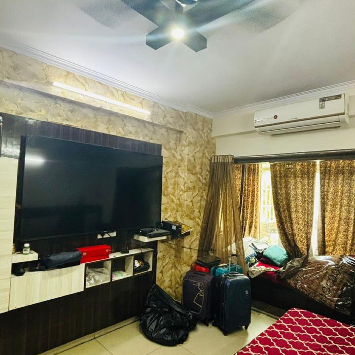 4 BHK + Pooja Room,Study Room,Extra Room Apartment For Sale in Gaurs Cascades