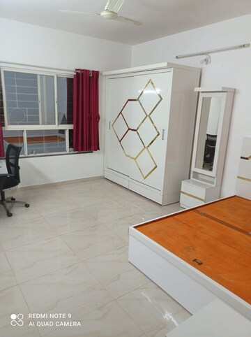 Room in 3 BHK Apartment at G K Daffodils Housing Society, Pimple Saudagar – for Rent