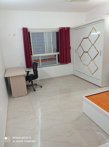Room in 3 BHK Apartment at G K Daffodils Housing Society, Pimple Saudagar – for Rent