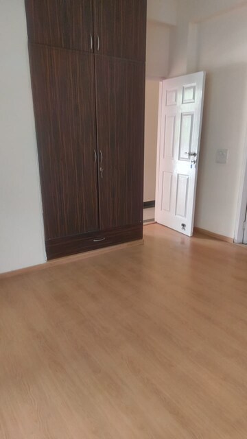 Room in 3 BHK Builder Floor at Unitech South City II, Sector 50 – for Rent
