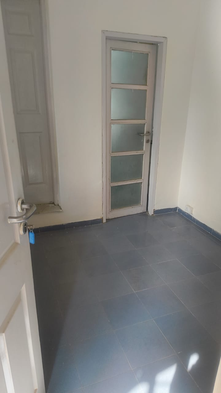 4 BHK + Extra Room Villa For Rent in Unitech Nirvana Country Cedar Crest