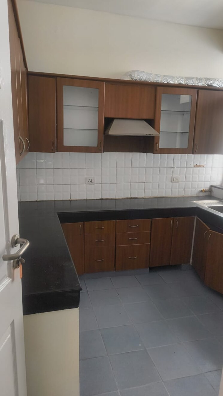 Kitchen, unitech-nirvana-country-cedar-crest 4 Bedroom 2850 Sq.Ft. Villa In Sector 50 Gurgaon 9026255