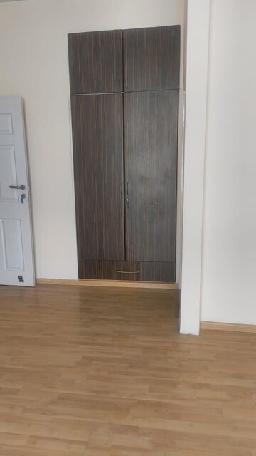 Room in 4 BHK Villa at Unitech Nirvana Country Cedar Crest, Sector 50 – for Rent