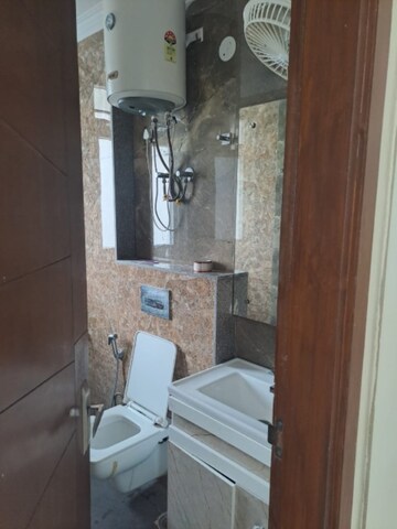 Bathroom in 3 BHK Apartment at Unitech Fresco, Sector 50 – for Rent