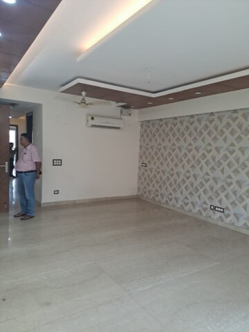 Parking in 3 BHK Apartment at Unitech Fresco, Sector 50 – for Rent