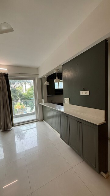 Room in 3 BHK Apartment at Kakatiya Hills, Jubilee Hills – for Rent