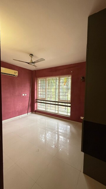 Room in 3 BHK Apartment at Kakatiya Hills, Jubilee Hills – for Rent