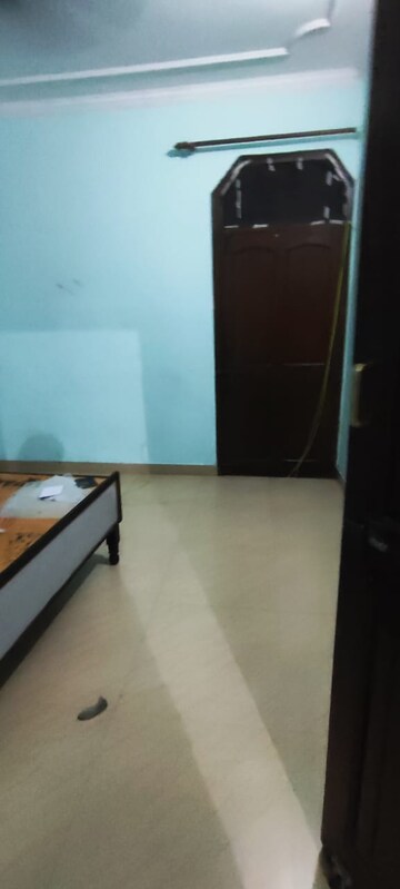 Furnished Amenities in 1.5 BHK Independent House at Sector 55 – for Rent