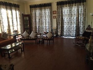 Gym in 6+ BHK Villa at Sector 72 – for Sale