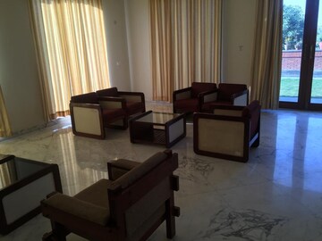 Team Area in 6+ BHK Villa at Sector 72 – for Sale
