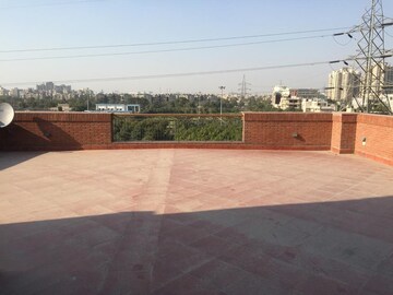Swimming Pool in 6+ BHK Villa at Sector 72 – for Sale