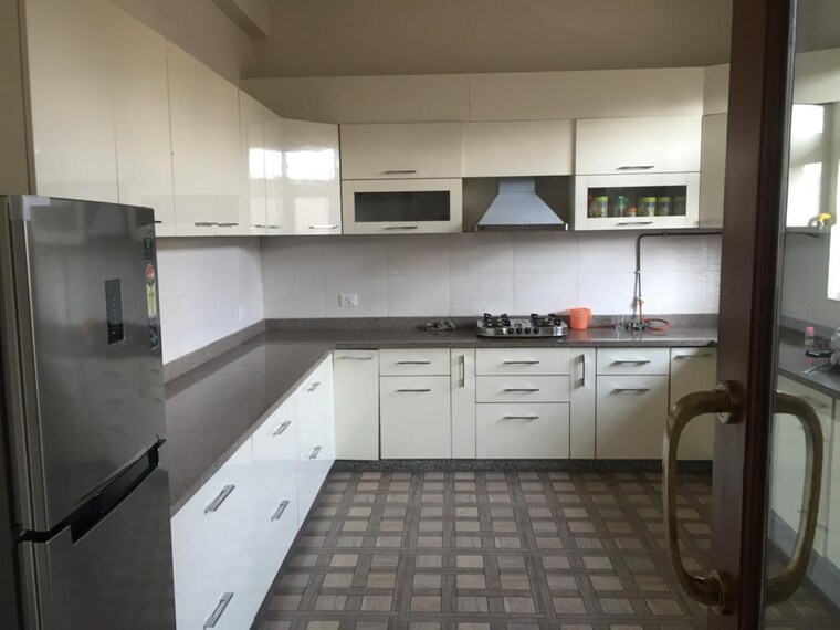Kitchen, sector 72 6+ Bedroom 450 Sq.Mt. Villa In Sector 72 Noida 9026344