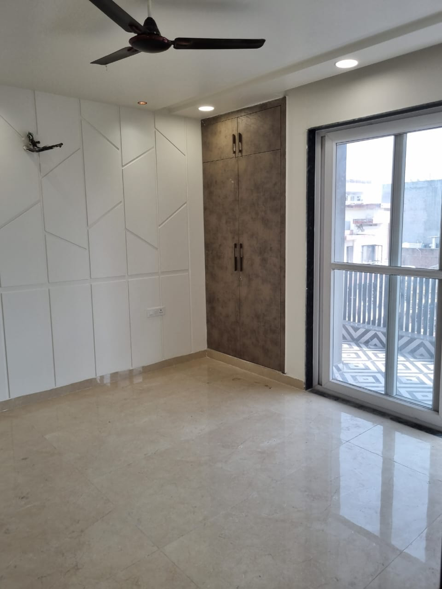 4 BHK + Pooja Room Builder Floor For Sale in 4bhk