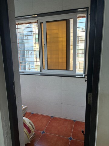 Room in 2 BHK Apartment at Parag Mansion Chs , Andheri West – for Rent