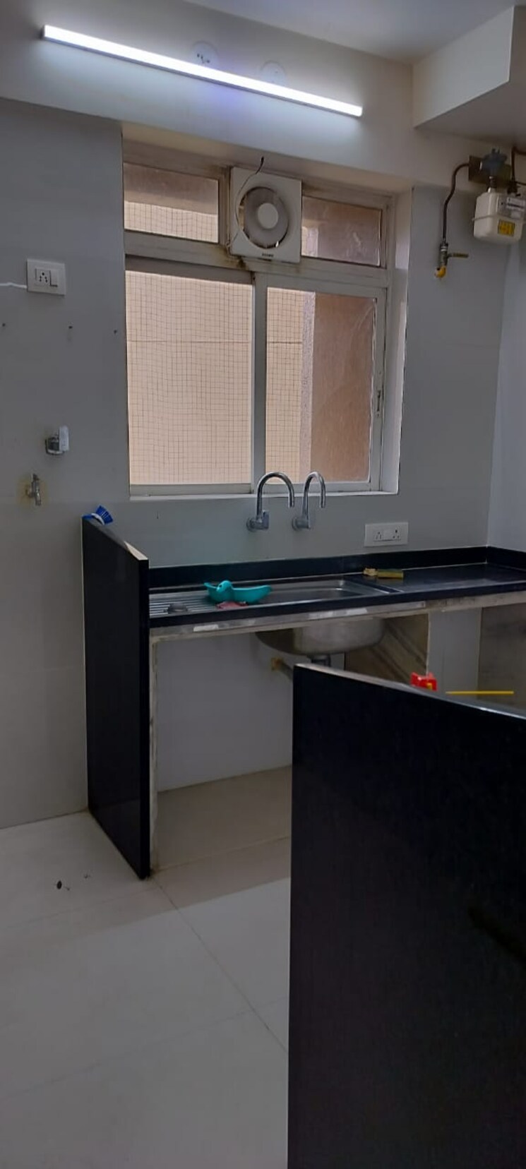 Kitchen, hiranandani-estate 2 Bedroom 650 Sq.Ft. Apartment In Ghodbunder Road Thane 9026385