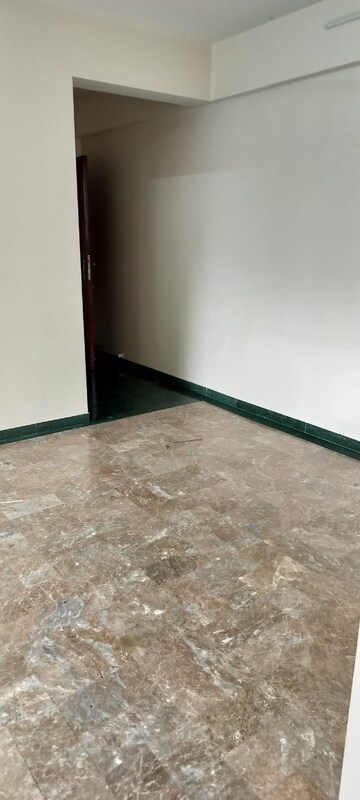 Room in 2 BHK Apartment at Hiranandani Estate, Ghodbunder Road – for Rent