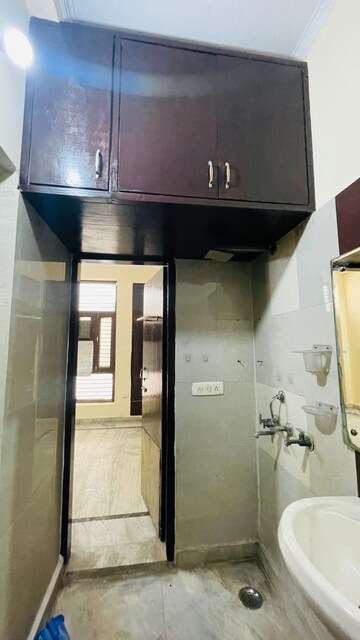 Bathroom in 3 BHK Builder Floor at Green Fields Colony – for Rent