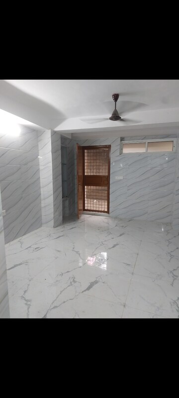 Room in  Office Space at Aadharshila Apartment, Sarita Vihar – for Rent