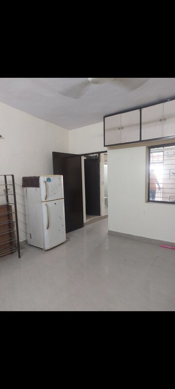 Room in 1 BHK Apartment at Aadharshila Apartment, Sarita Vihar – for Rent