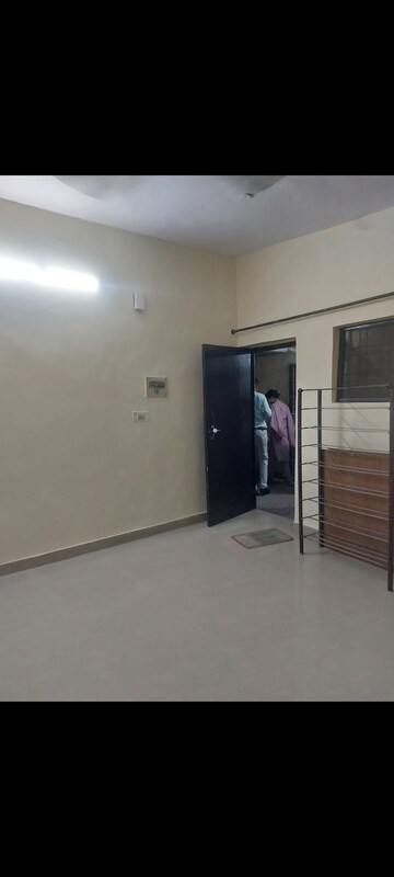 Room in 1 BHK Apartment at Aadharshila Apartment, Sarita Vihar – for Rent