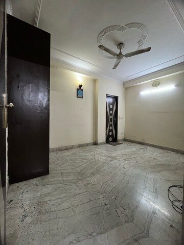 Room in 2 BHK Builder Floor at Saket – for Rent