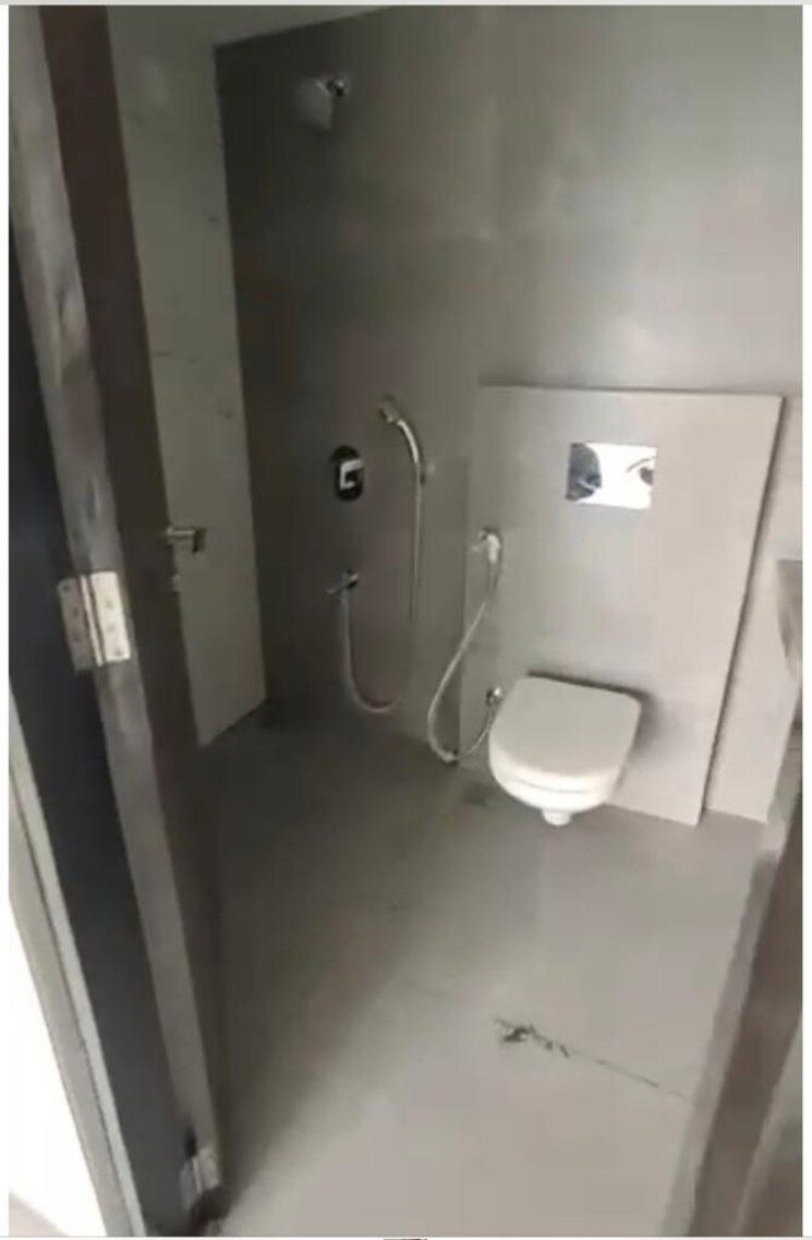 Bathroom, hubtown-seasons 2 Bedroom 990 Sq.Ft. Apartment In Chembur Mumbai 9026436