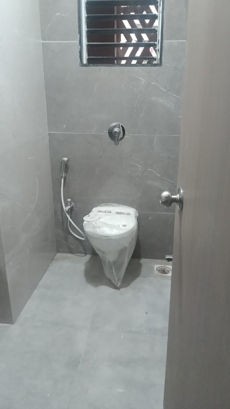 Bathroom, goregaon-vivan 2 Bedroom 850 Sq.Ft. Apartment In Goregaon West Mumbai 9026452