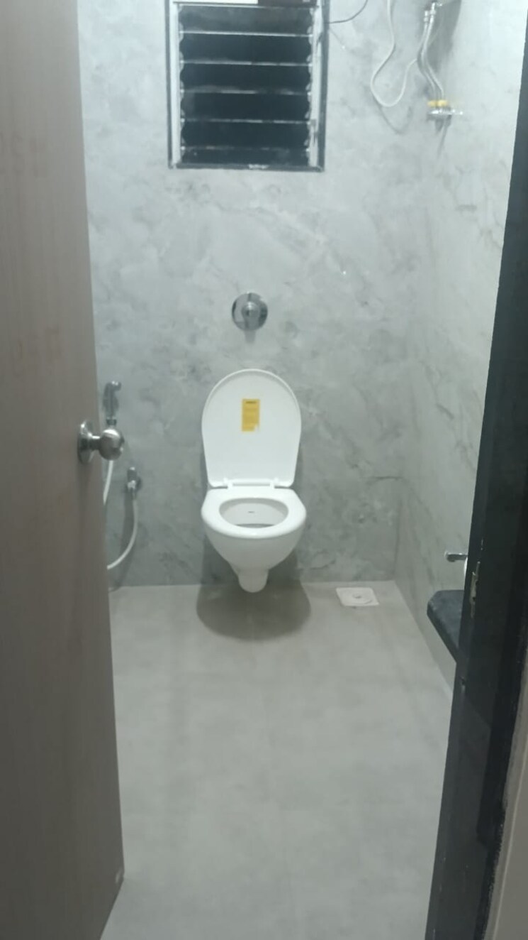 Bathroom, goregaon-vivan 2 Bedroom 850 Sq.Ft. Apartment In Goregaon West Mumbai 9026452