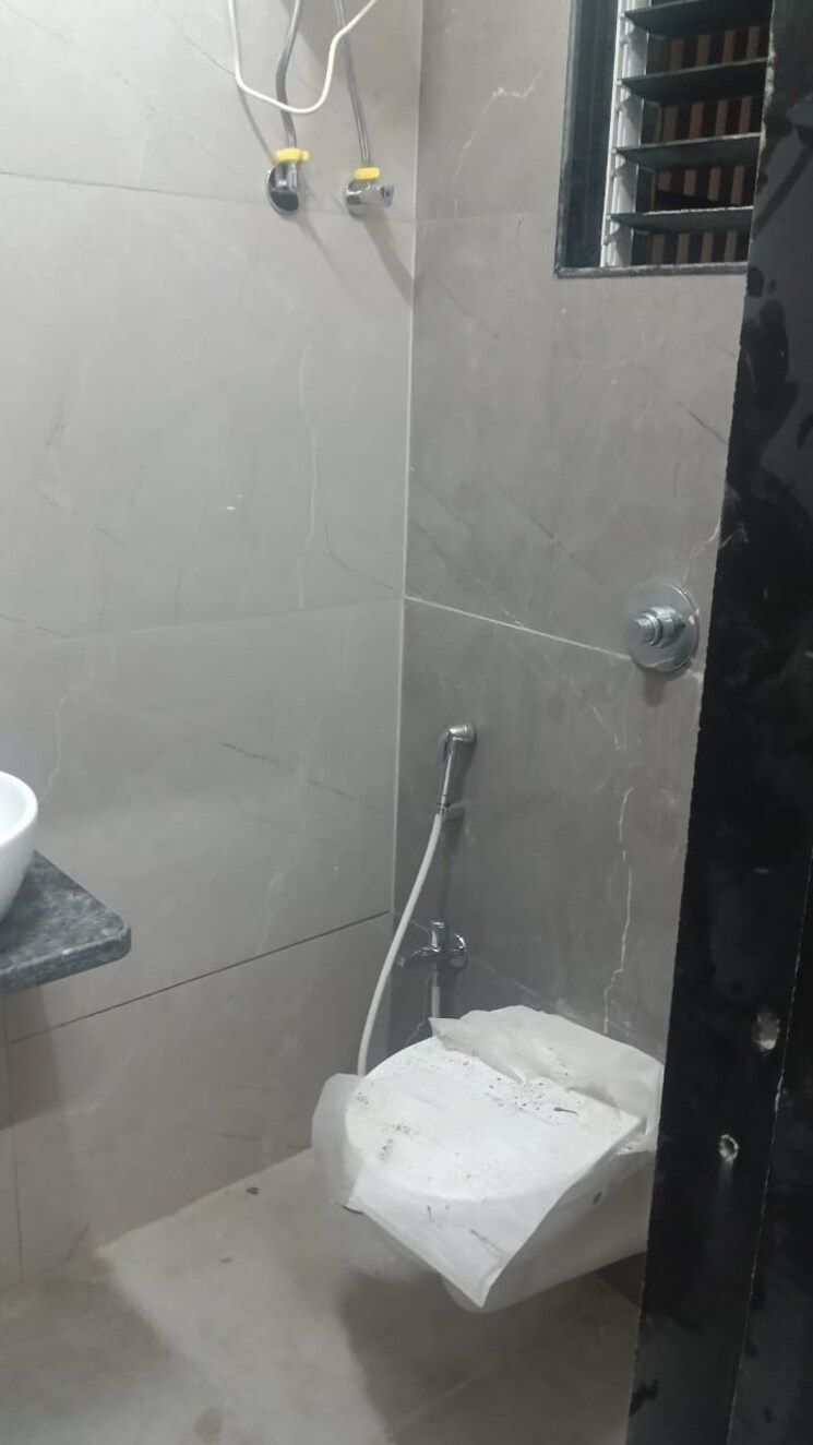 Bathroom, goregaon-vivan 2 Bedroom 850 Sq.Ft. Apartment In Goregaon West Mumbai 9026452