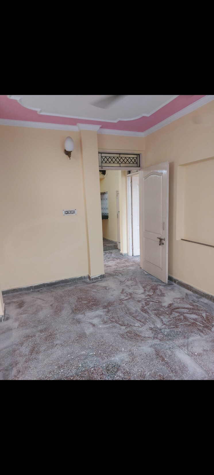 Room, aadharshila-apartment 1 Bedroom 500 Sq.Ft. Apartment In Sarita Vihar Delhi 9026445