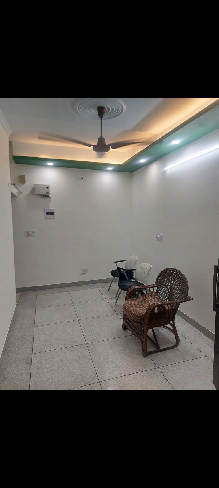 Team Area, aadharshila-apartment Commercial Office Space 500 Sq.Ft. In Sarita Vihar Delhi 9026456