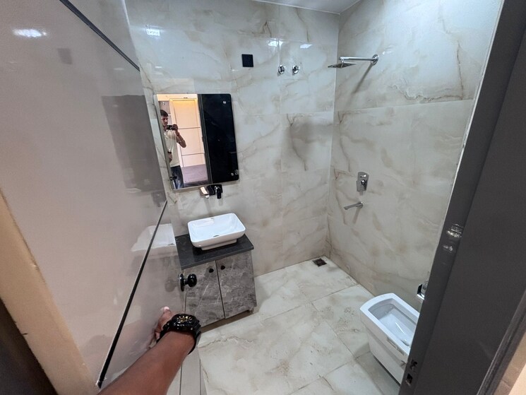 Bathroom, sahastradhara road 3.5 Bedroom 2700 Sq.Ft. Builder Floor In Sahastradhara Road Dehradun 9026496