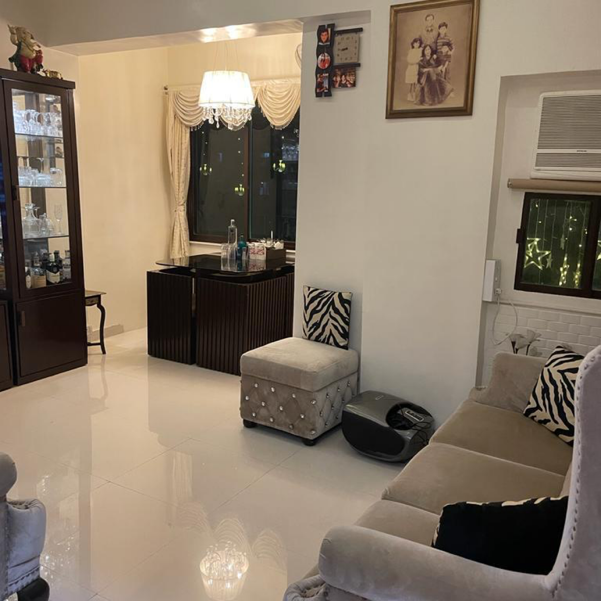 2 BHK + Pooja Room Apartment For Rent in Oxford Apartments Bandra West