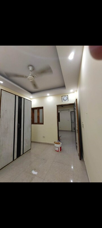 Room in 1 BHK Apartment at Aadharshila Apartment, Sarita Vihar – for Rent