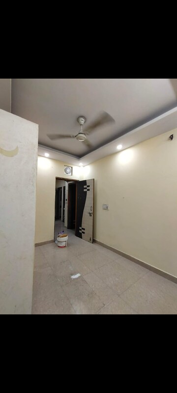 Room in 1 BHK Apartment at Aadharshila Apartment, Sarita Vihar – for Rent