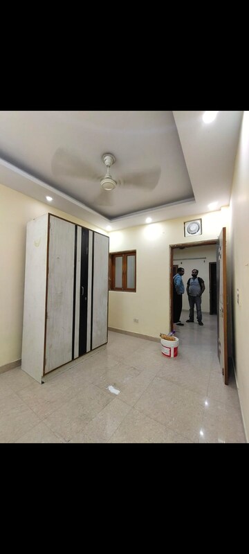 Room in 1 BHK Apartment at Aadharshila Apartment, Sarita Vihar – for Rent