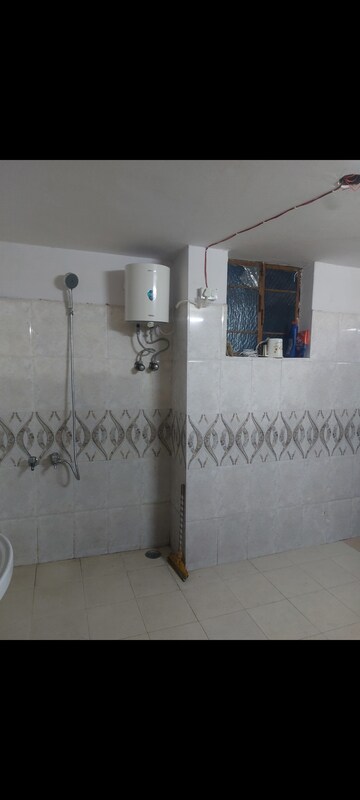 Bathroom in 1 BHK Apartment at Sarita Vihar Pocket-C RWA, Sarita Vihar – for Rent
